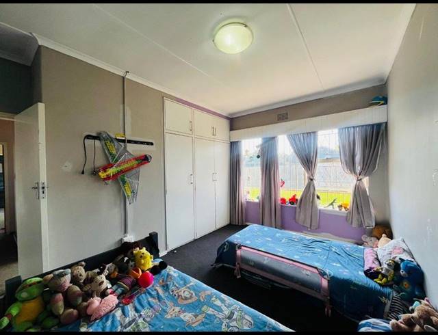 3 BEDROOM HOUSE FOR SALE IN CROYDON